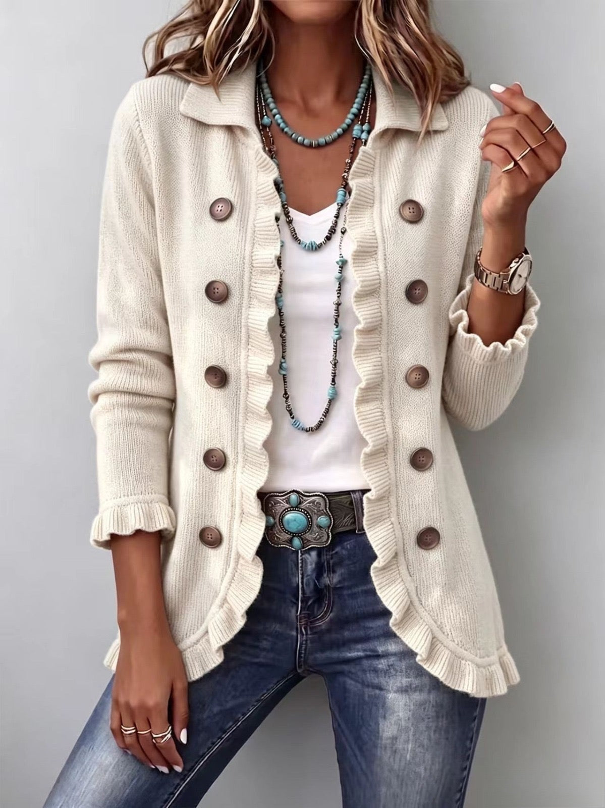 Tecla | Chaqueta elegante con volantes y botones decorativos