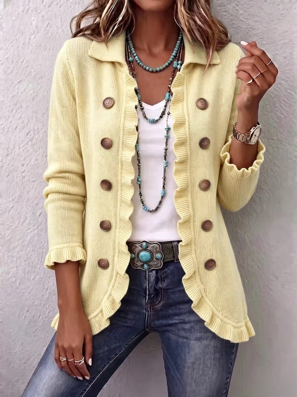 Patrizia | Chaqueta elegante con volantes y botones decorativos